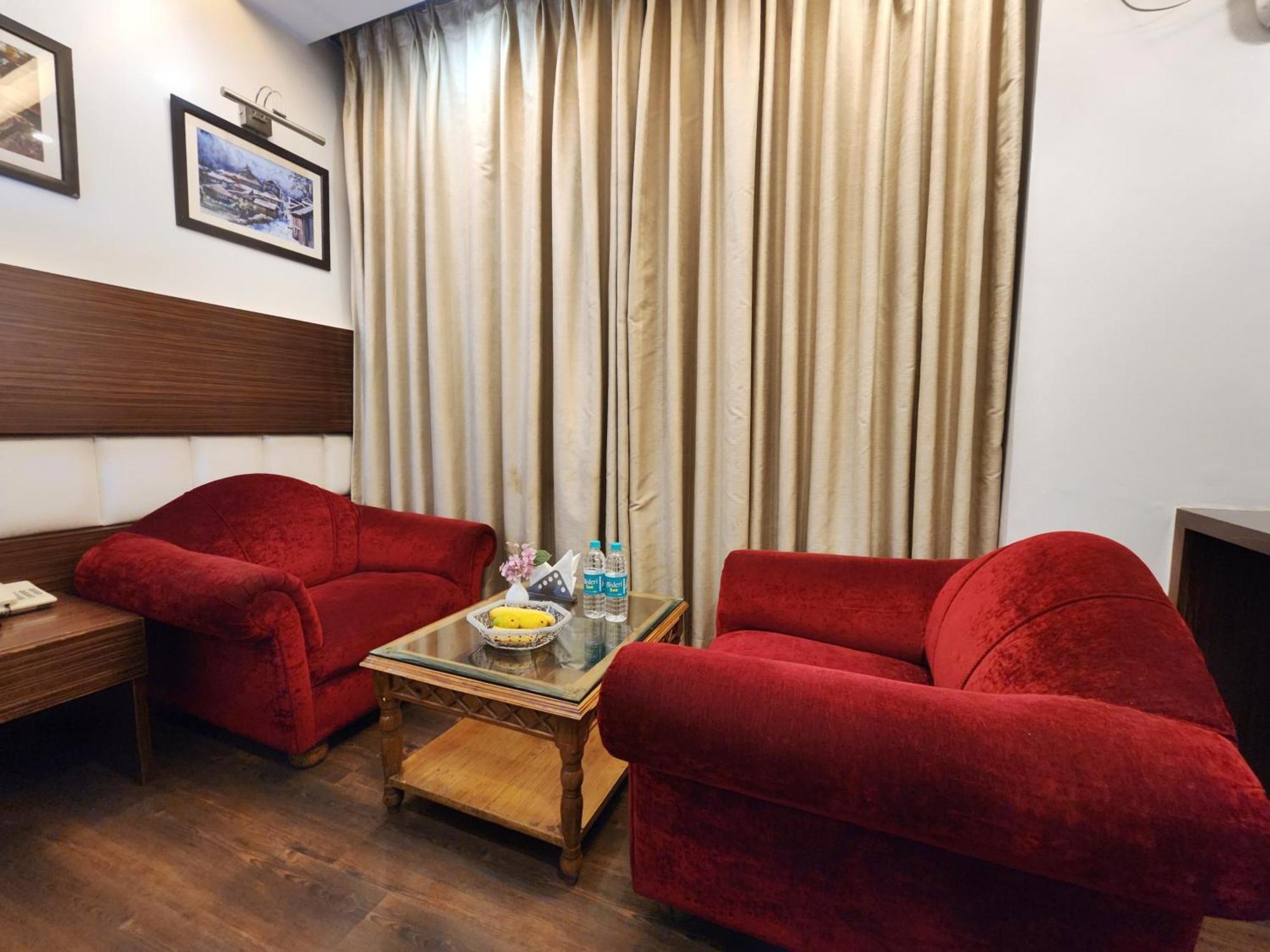 Hotel Surya Shimla Esterno foto