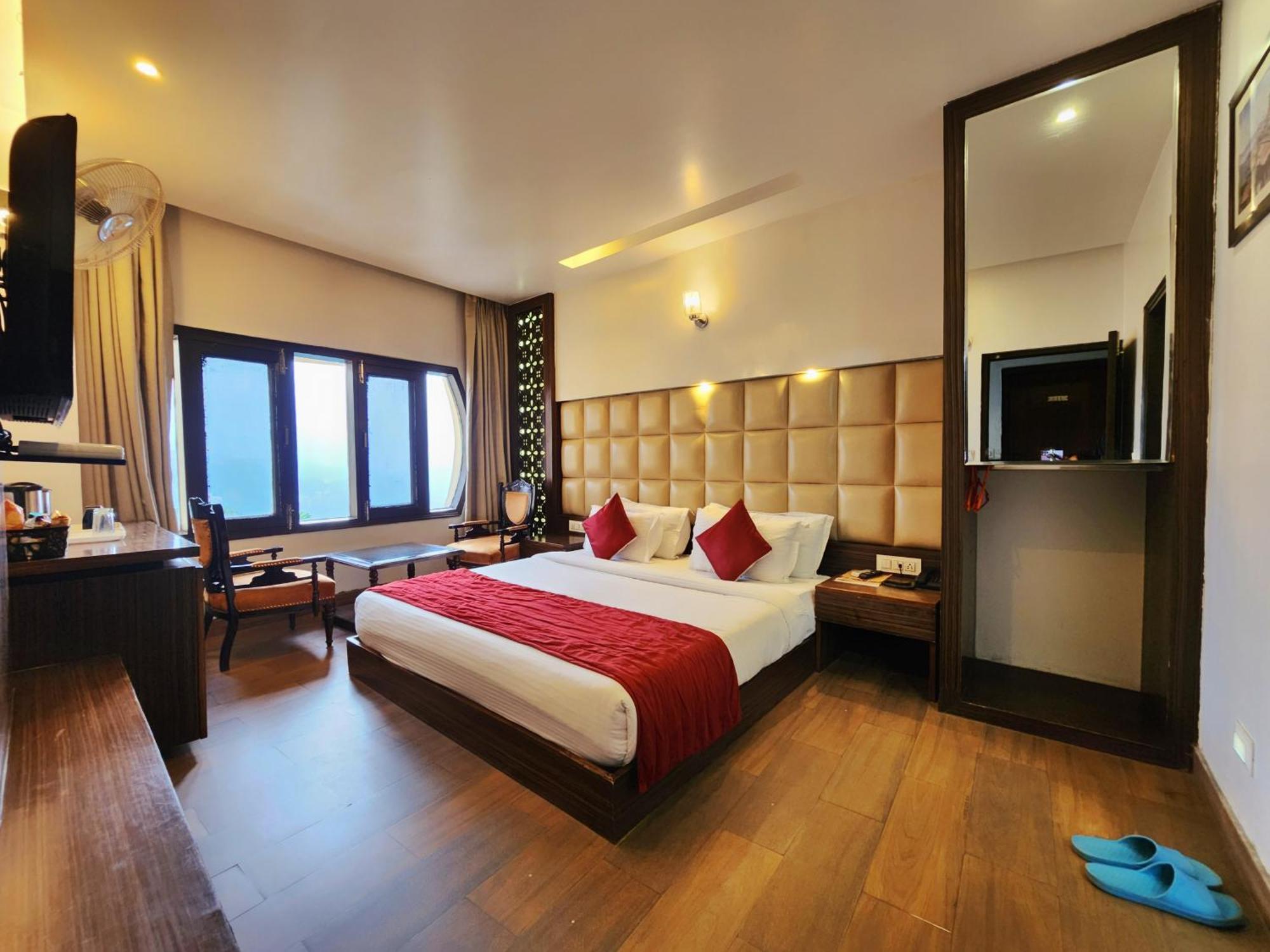 Hotel Surya Shimla Esterno foto