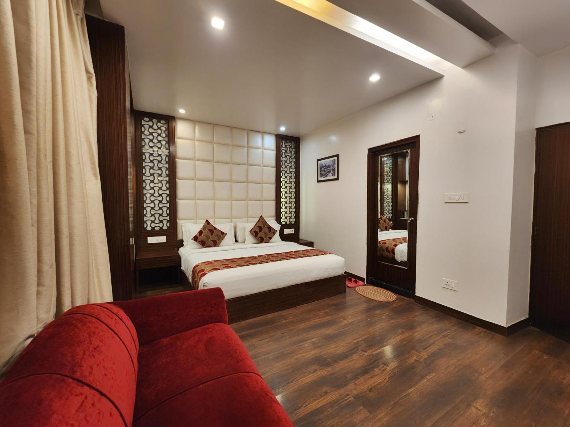 Hotel Surya Shimla Esterno foto