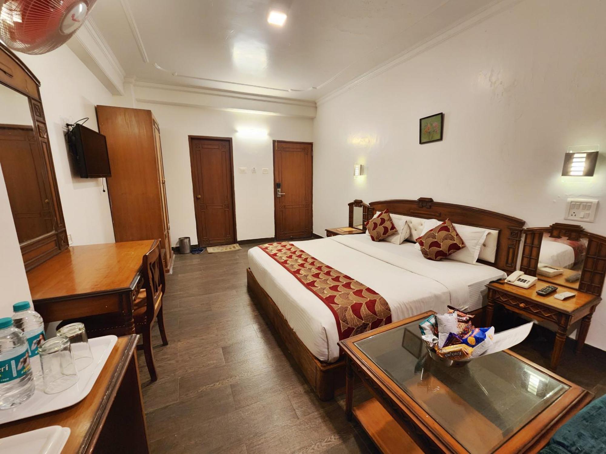 Hotel Surya Shimla Esterno foto