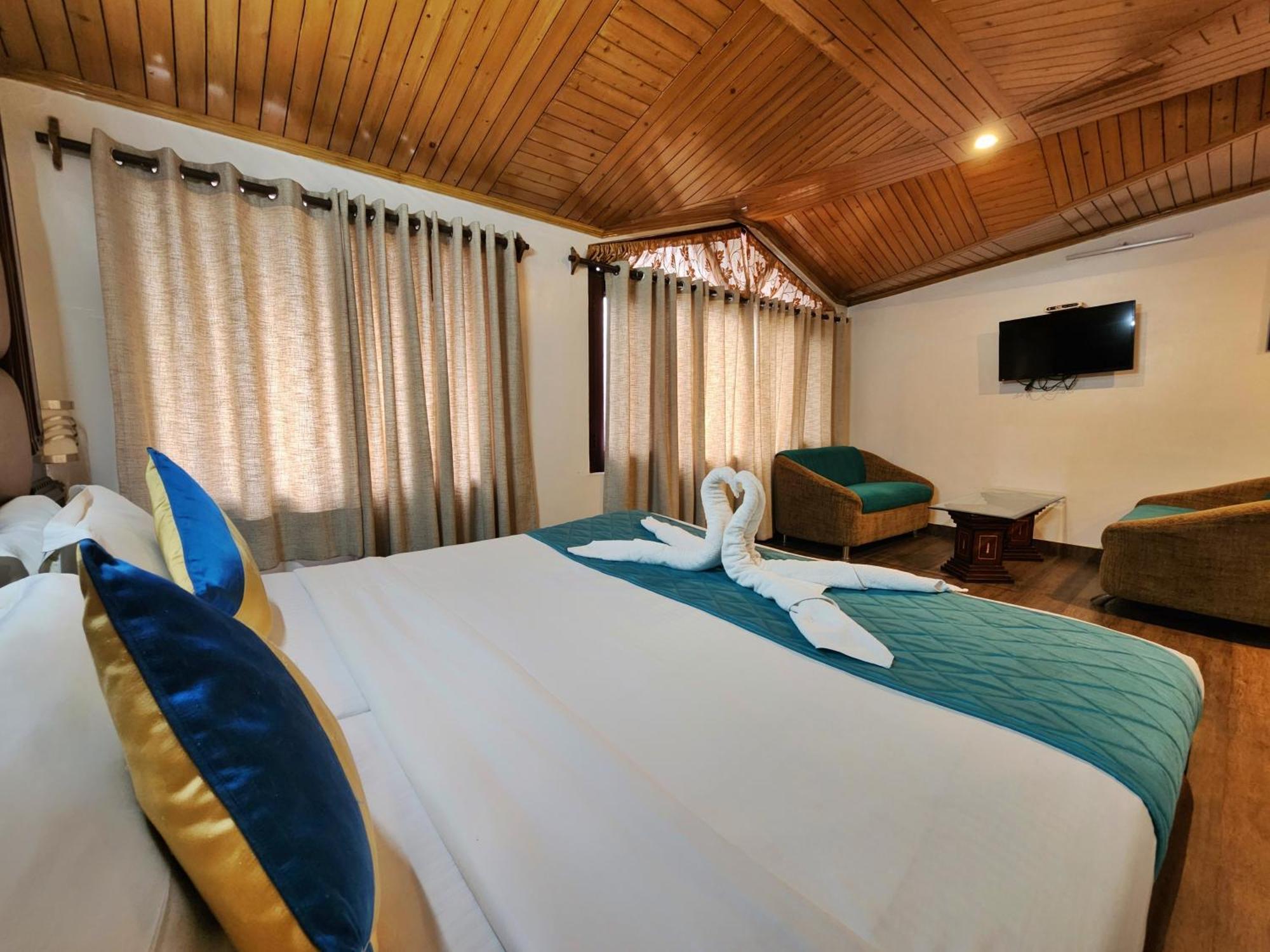 Hotel Surya Shimla Esterno foto