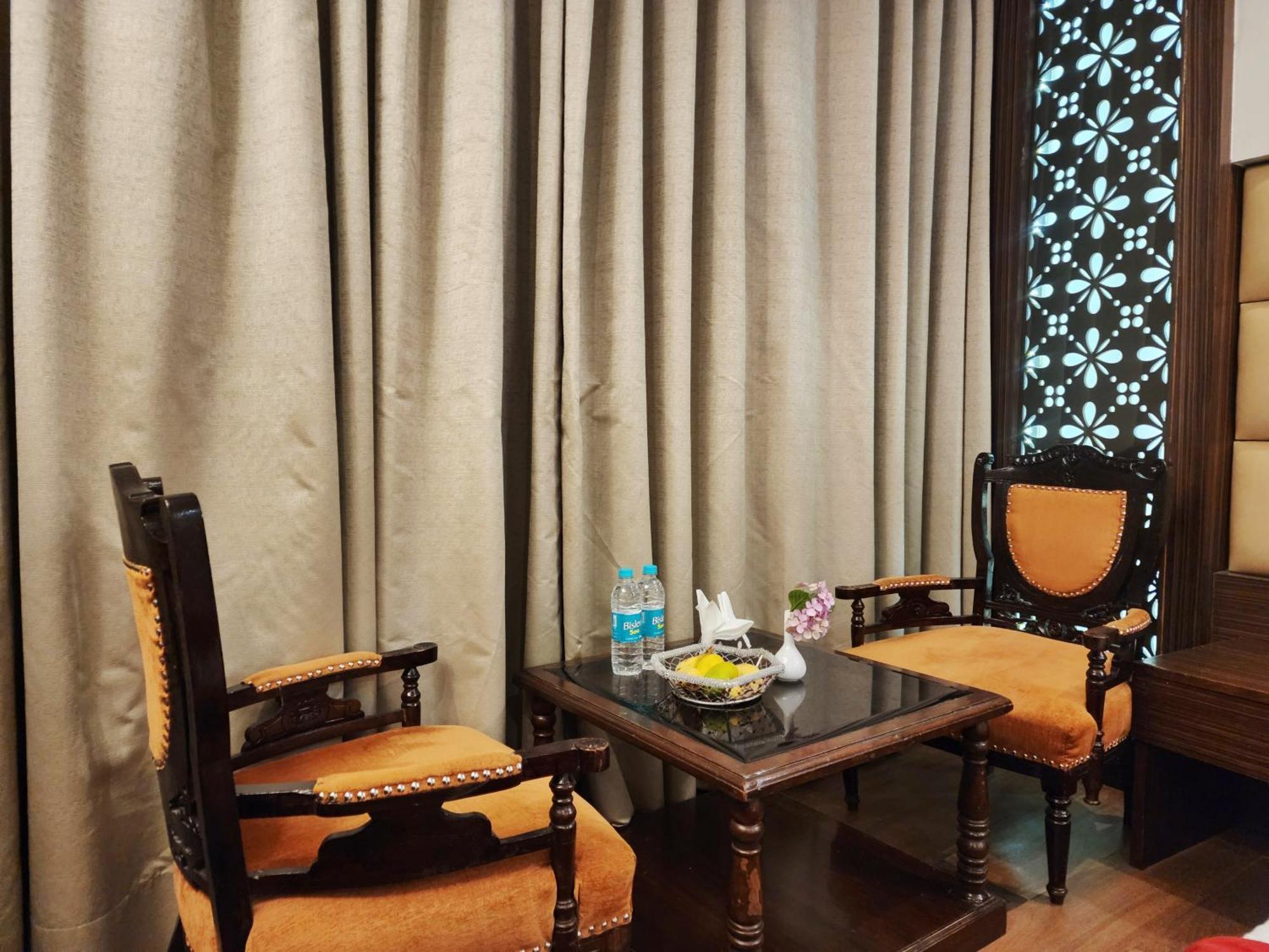 Hotel Surya Shimla Esterno foto