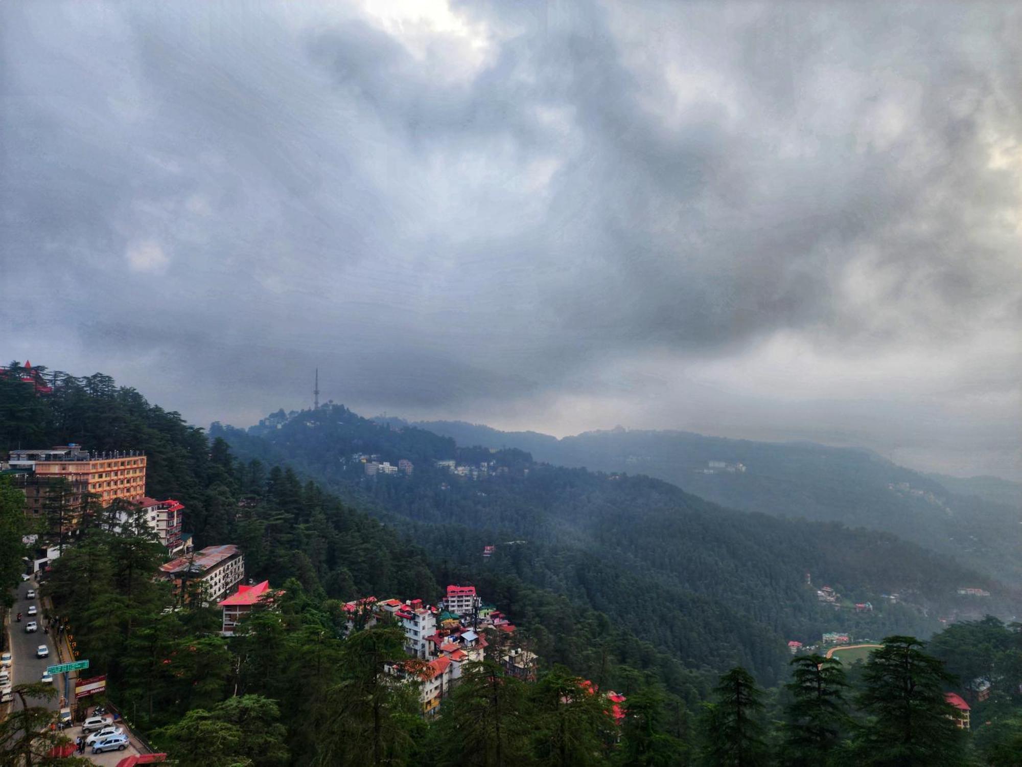 Hotel Surya Shimla Esterno foto