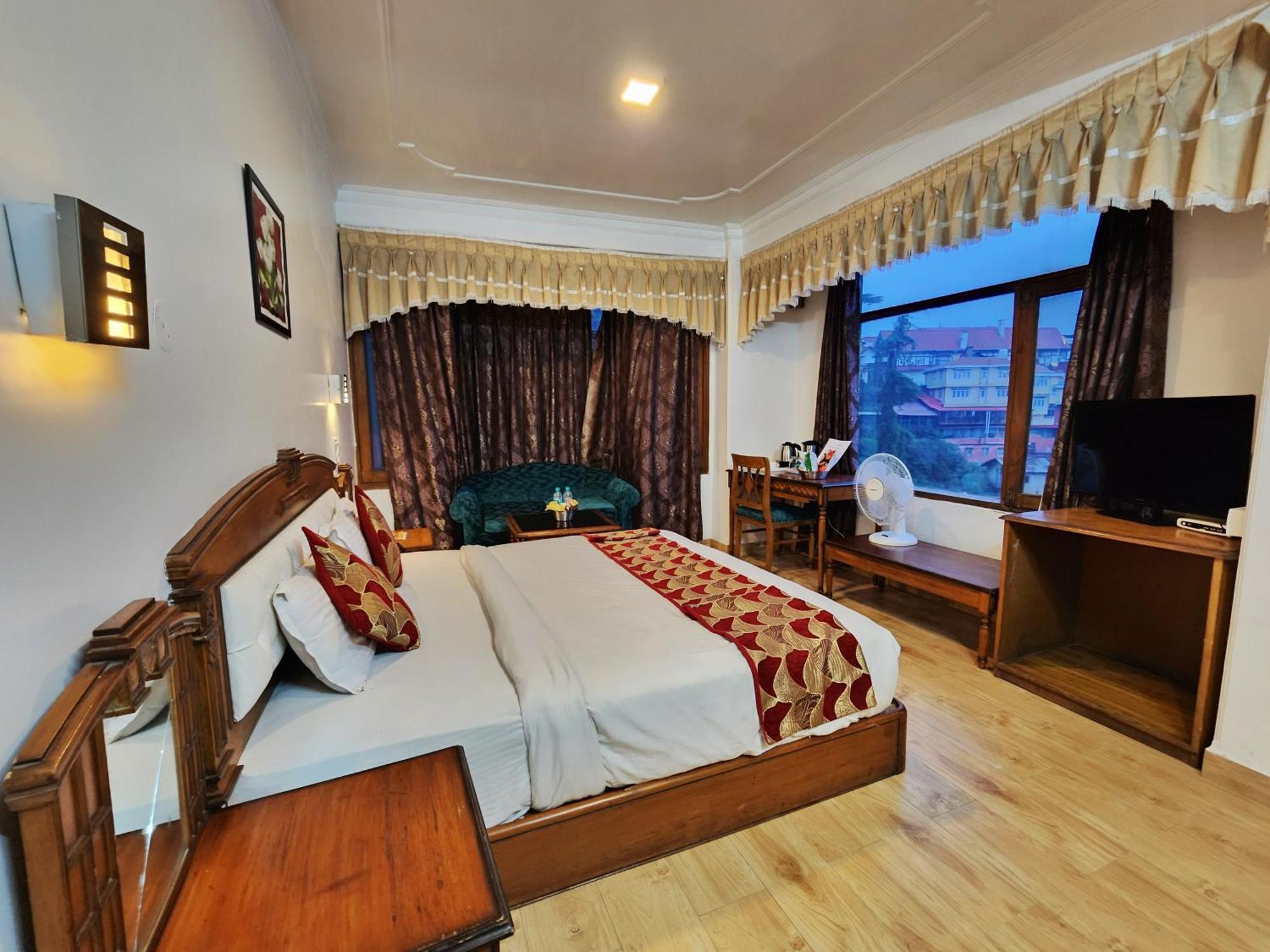 Hotel Surya Shimla Esterno foto