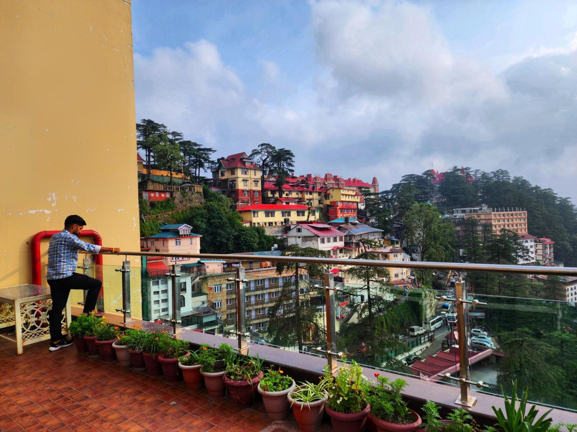 Hotel Surya Shimla Esterno foto
