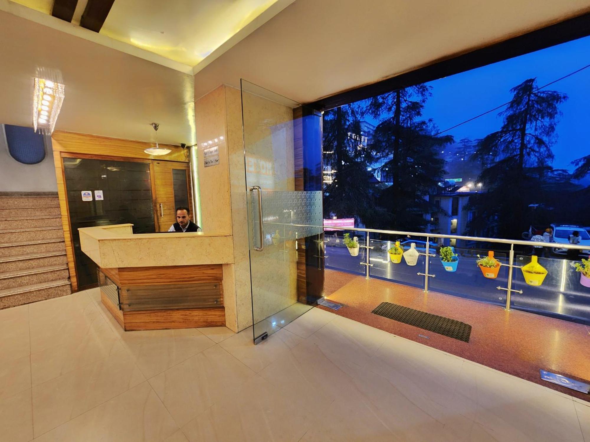 Hotel Surya Shimla Esterno foto