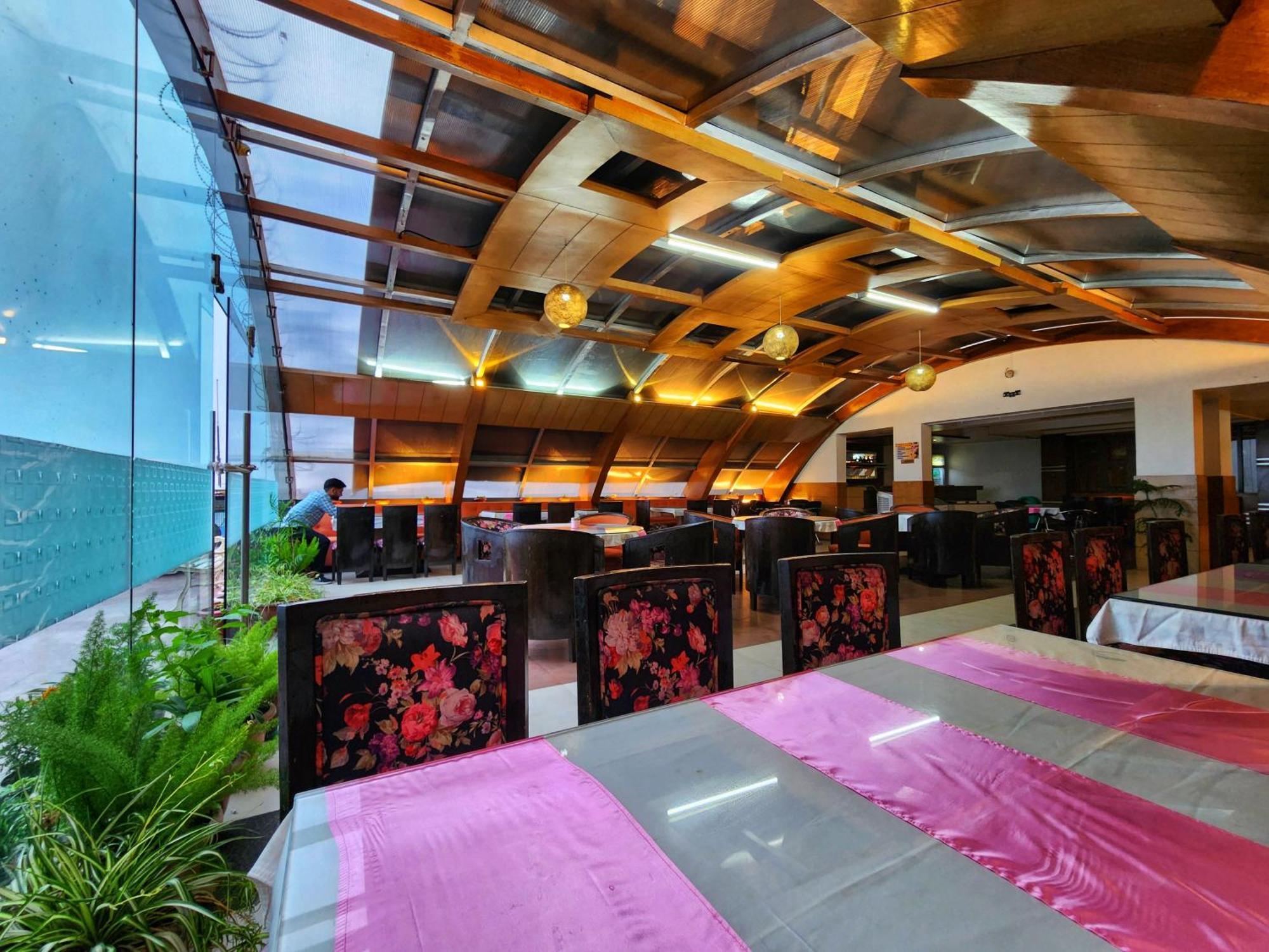 Hotel Surya Shimla Esterno foto